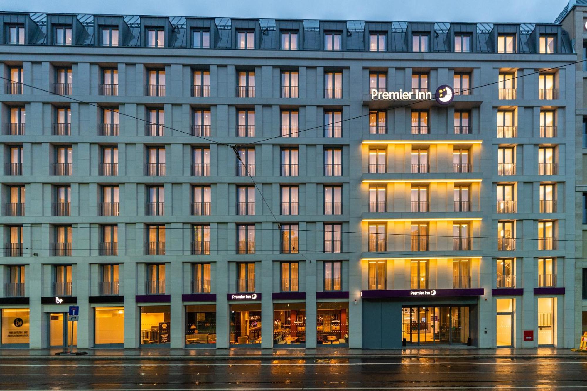 Premier Inn Leipzig City Oper Bagian luar foto